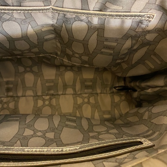 Gorgeous leather handbag - Picture 3 of 7